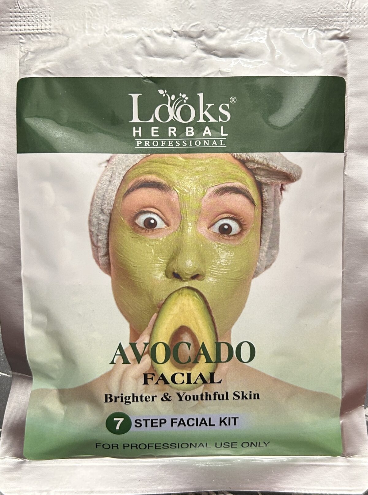 Looks Herbal Professional Avocado Facial Kit – 7 Step Facial Kit (70ml)